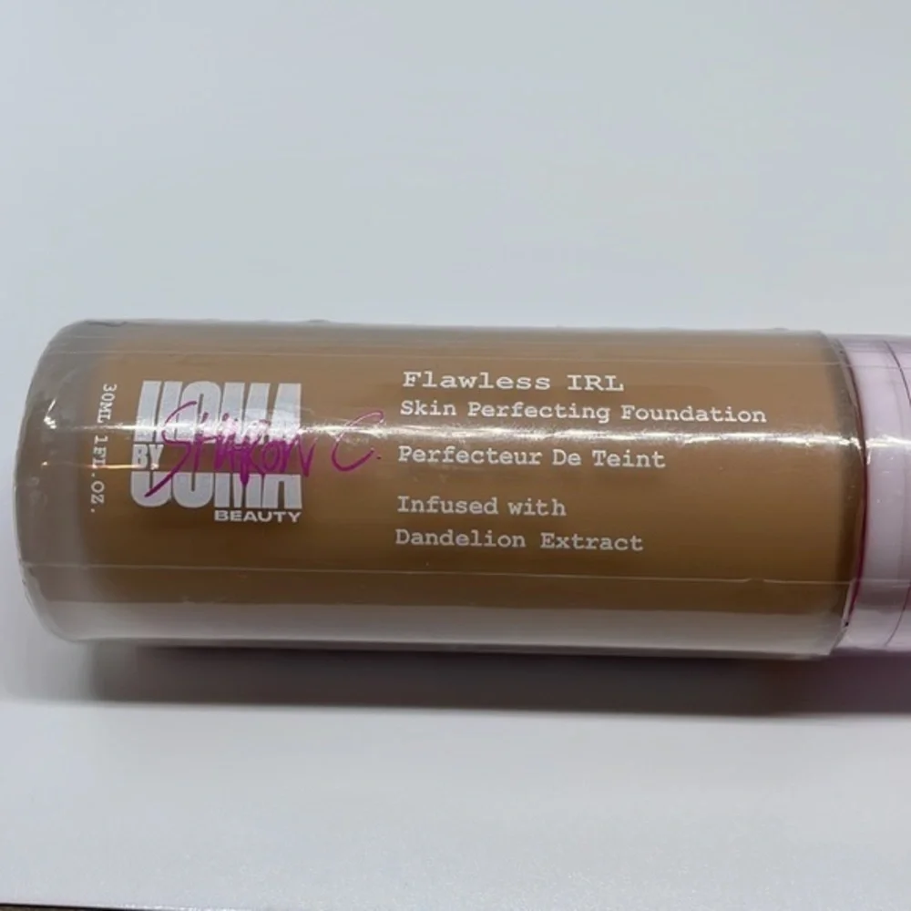 Honey Honey T5 - Uoma by Sharon C Flawless IRL Skin Perfecting Foundation‎
